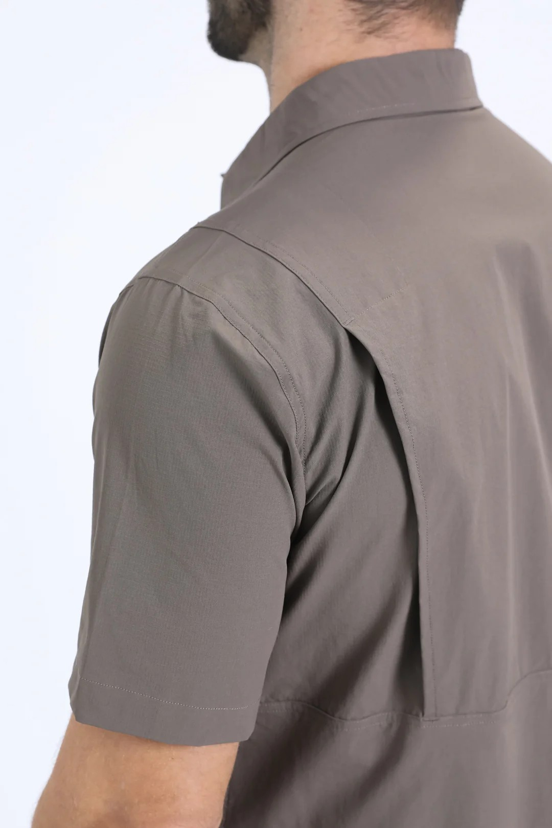 Mens Performance Classic Fit Short Sleeve DK Brown Shirt