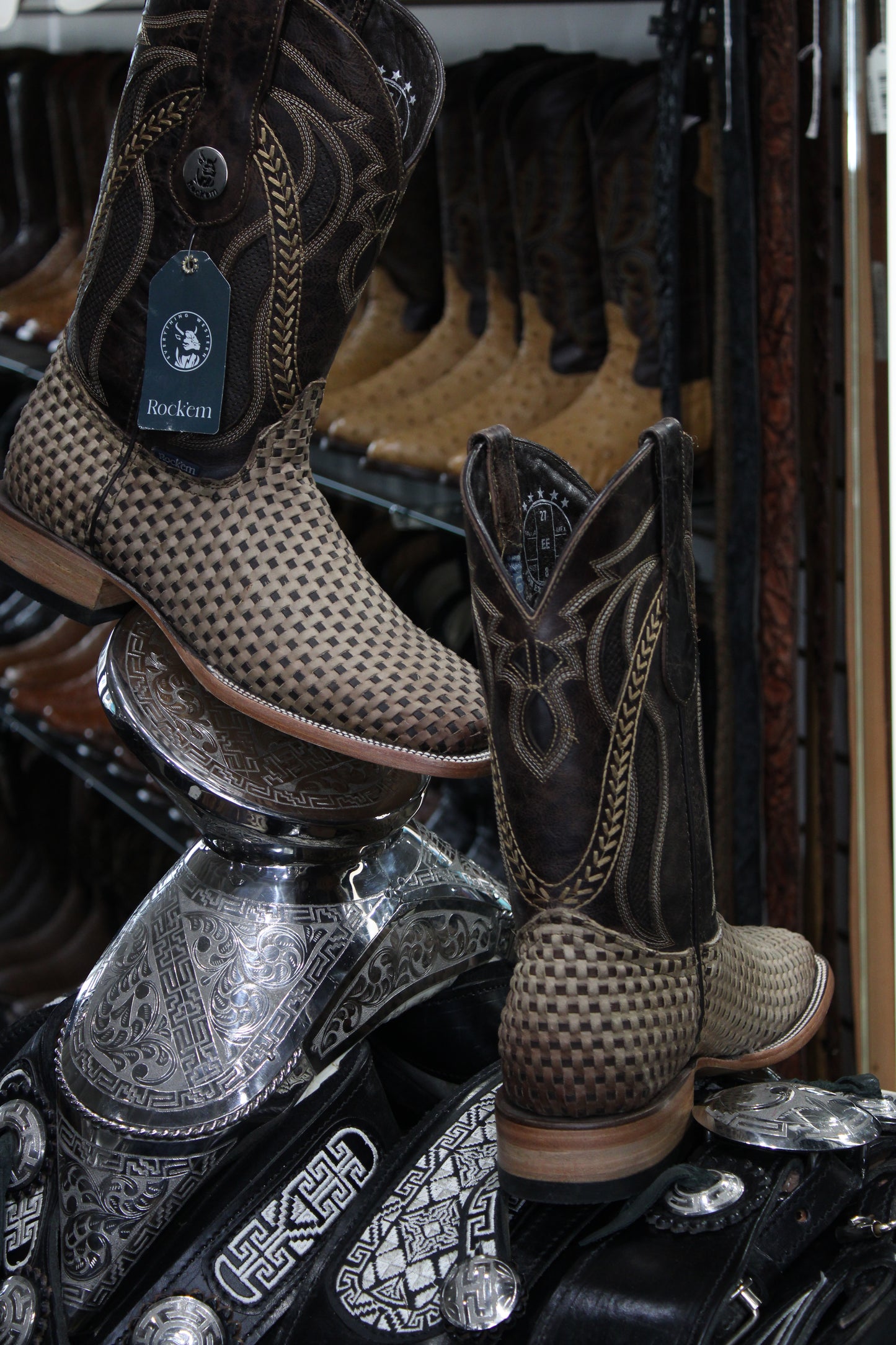 Tejido Tabaco Choco Acabado Natural Square Toe Cowboy Boot