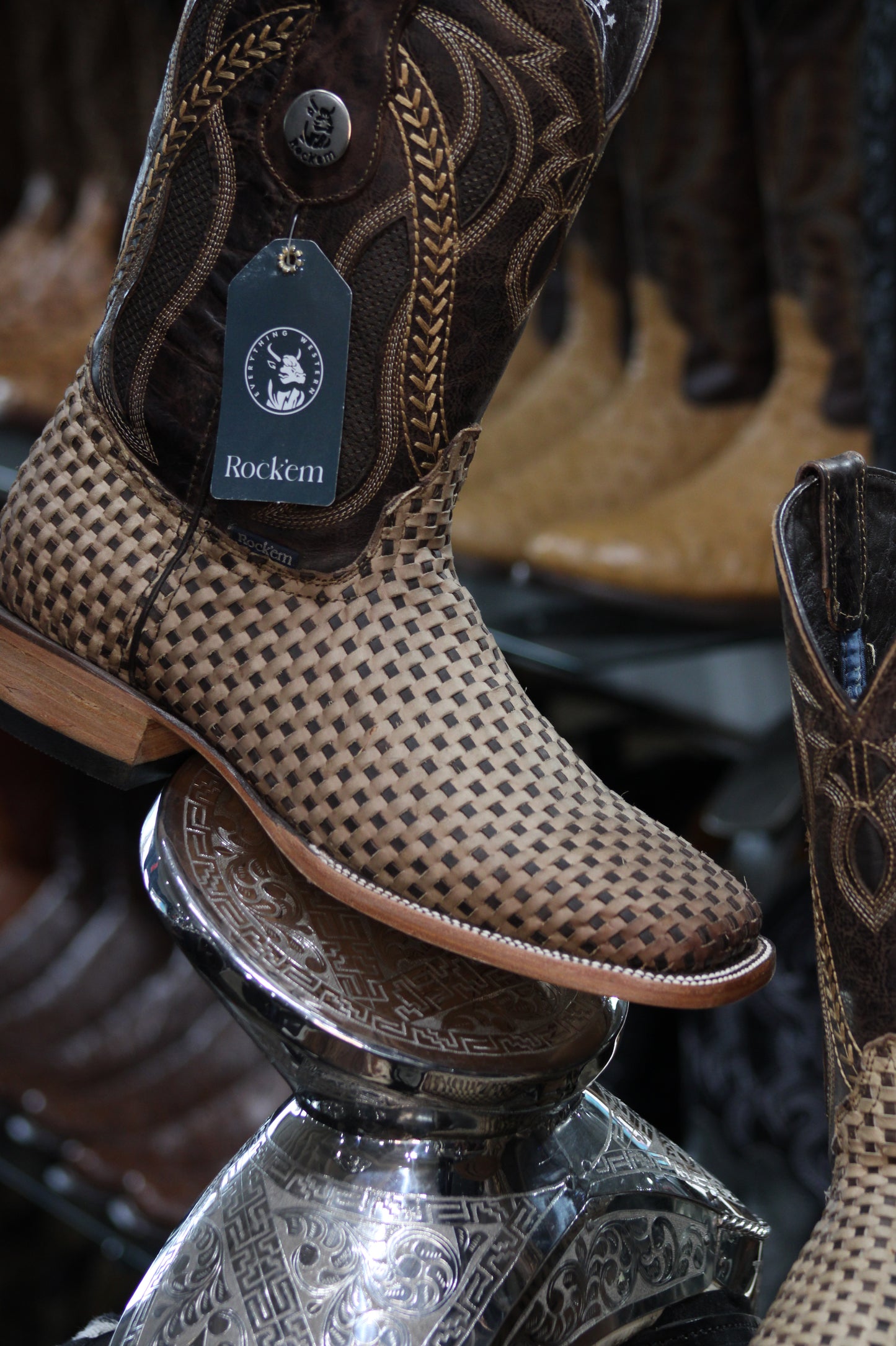 Tejido Tabaco Choco Acabado Natural Square Toe Cowboy Boot