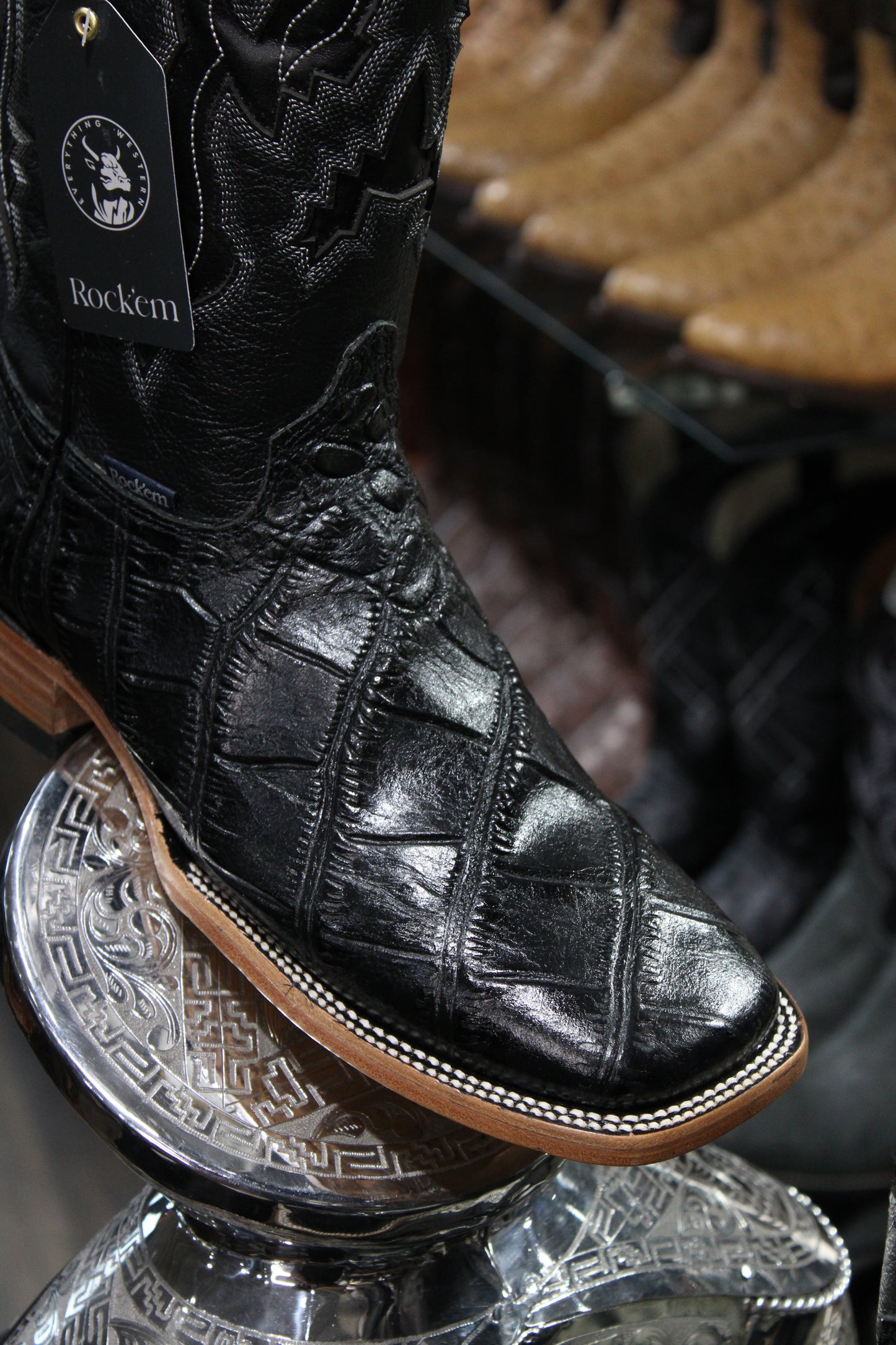 Alligator Belly Square Toe Cowboy Boot - Negro