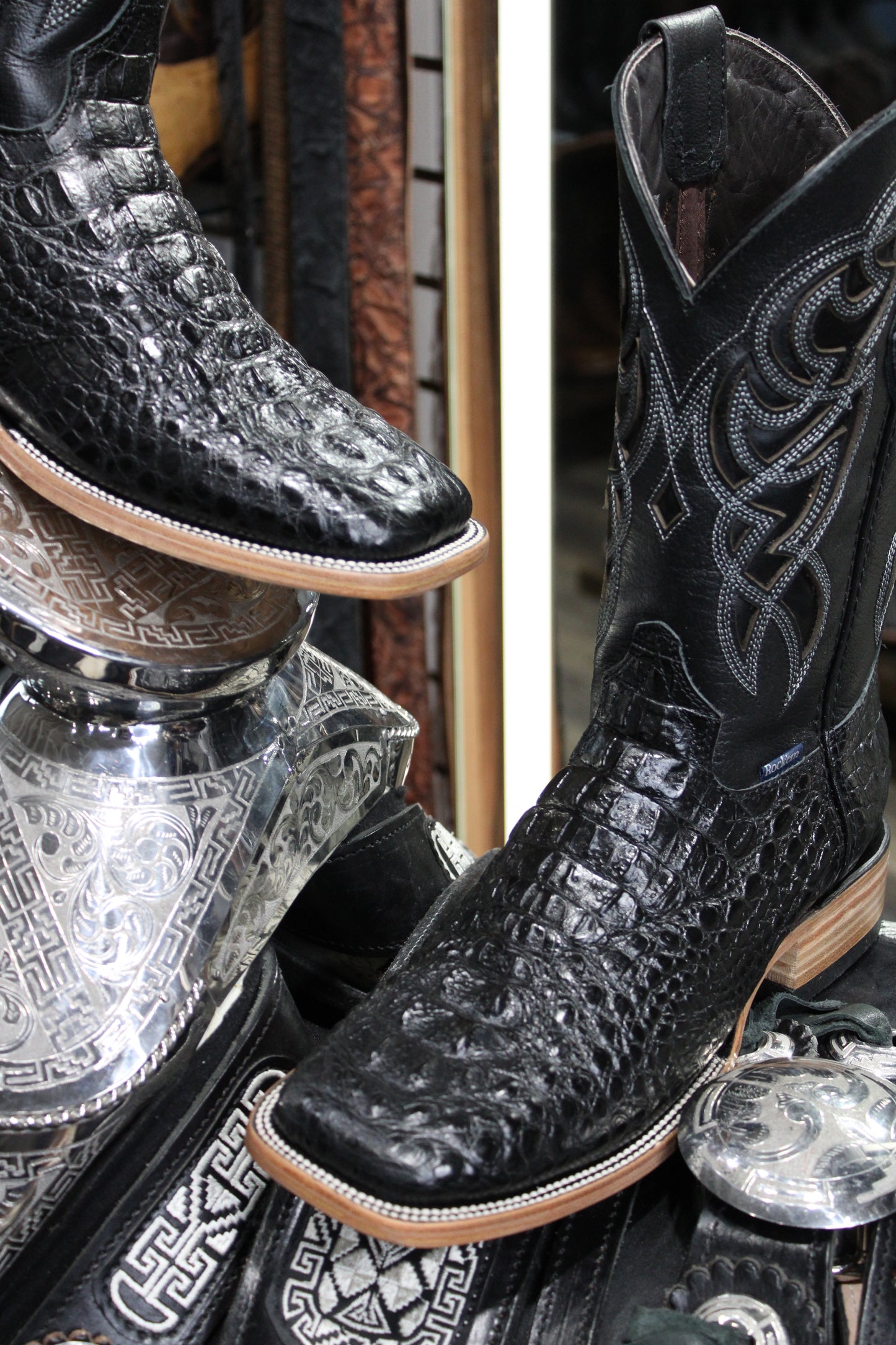 Fuscus Square Toe Cowboy Boot - Negro